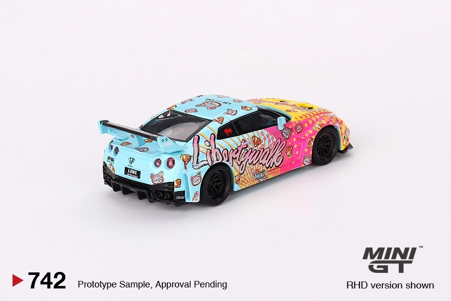 Mini GT LB-Silhouette WORKS GT NISSAN 35GT-RR Ver.1 LBWK KUMA