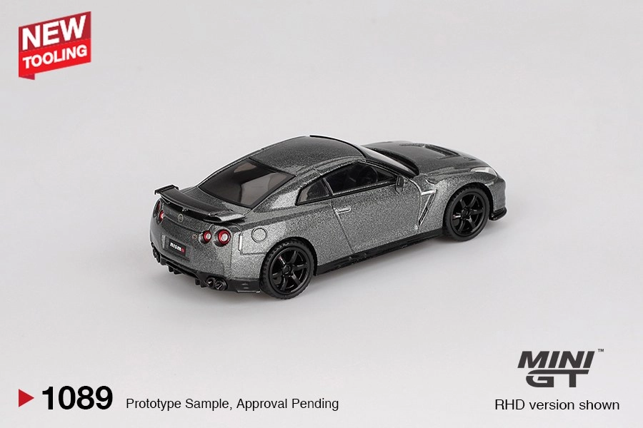 Mini GT NISSAN GT-R 2013 Dark Metal Gray (NISMO R35 CRS Version)