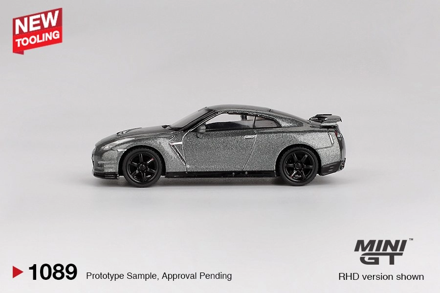 Mini GT NISSAN GT-R 2013 Dark Metal Gray (NISMO R35 CRS Version)