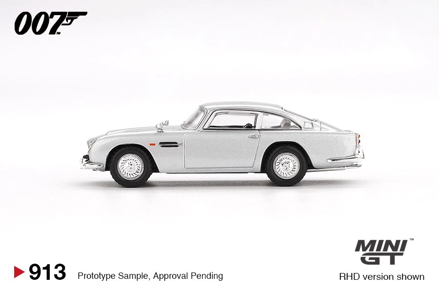MINIGT BL SKYFALL 007