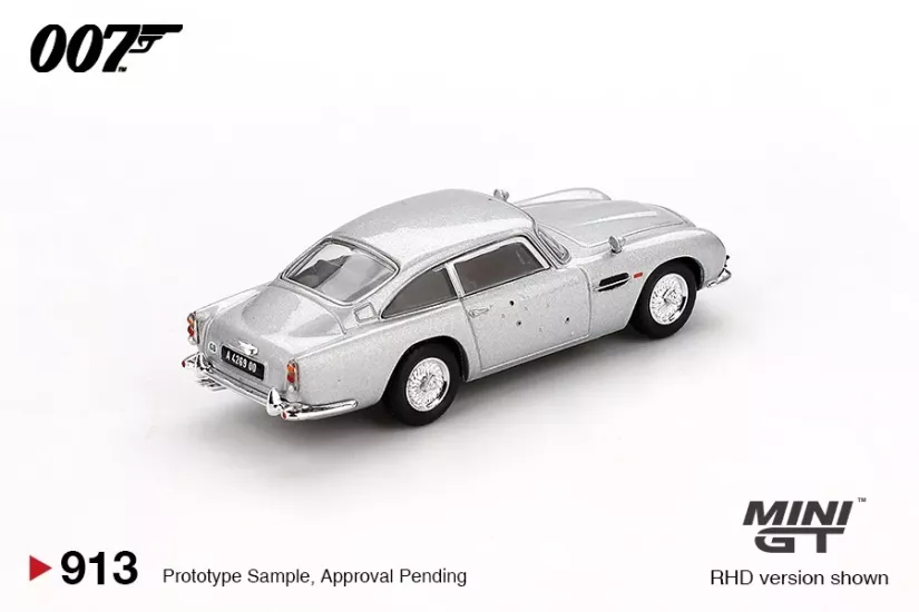 MINIGT BL SKYFALL 007